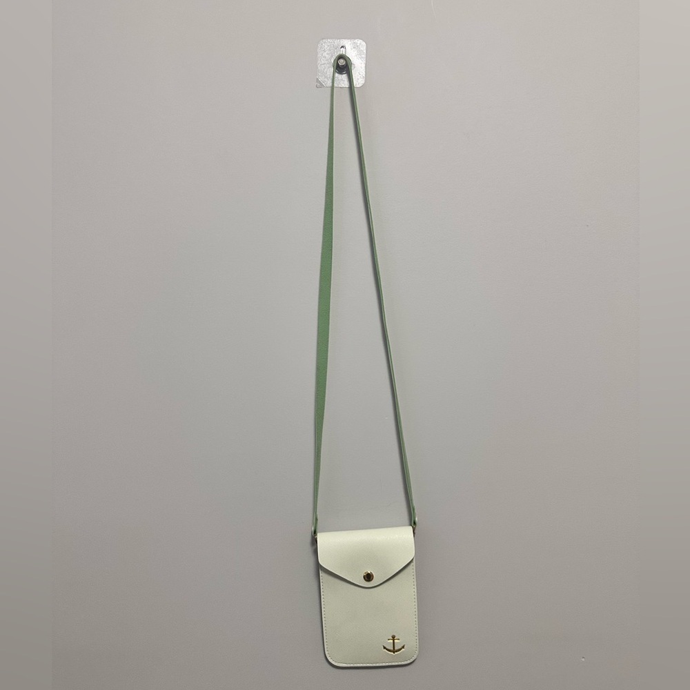 Cream Crossbody Bag with Flap Closure and Minimalist Design💚 - Picture 3 of 9